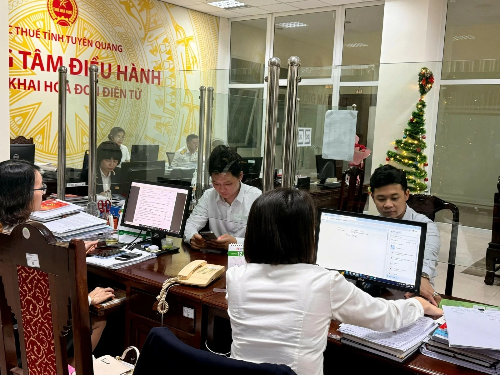 Thuế tỉnh Tuyên Quang thu ngân sách 7 tháng tăng hơn 35% so với cùng kỳ Thuế tỉnh Tuyên Quang thu ngân sách 7 tháng tăng hơn 35% so với cùng kỳ