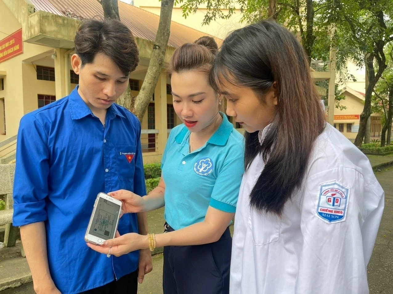 Bảo hiểm xã hội Việt Nam khuyến nghị phụ huynh, học sinh chủ động kiểm tra giá trị thẻ bảo hiểm y tế Bảo hiểm xã hội Việt Nam khuyến nghị phụ huynh, học sinh chủ động kiểm tra giá trị thẻ bảo hiểm y tế
