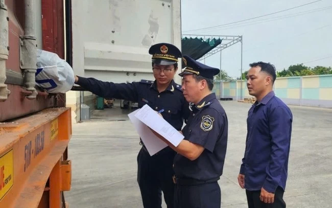 loi ich da chieu khi thu tuc hai quan ap theo quy dinh moi