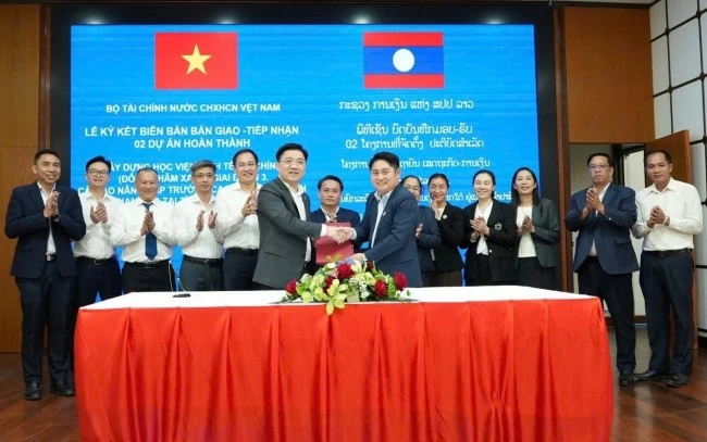 bo tai chinh ban giao cac du an hop tac dau tu xay dung co so dao tao nganh tai chinh tai lao