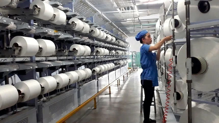 Hóa giải sức ép chi phí vốn từ việc đa dạng kênh huy động Hóa giải sức ép chi phí vốn từ việc đa dạng kênh huy động