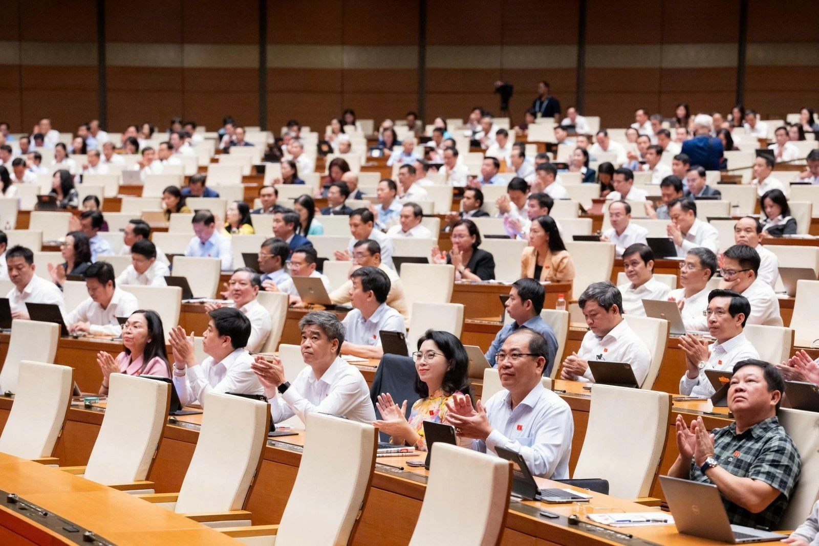 Thông qua cơ chế đặc thù tháo gỡ vướng mắc cho các dự án APEC 2027