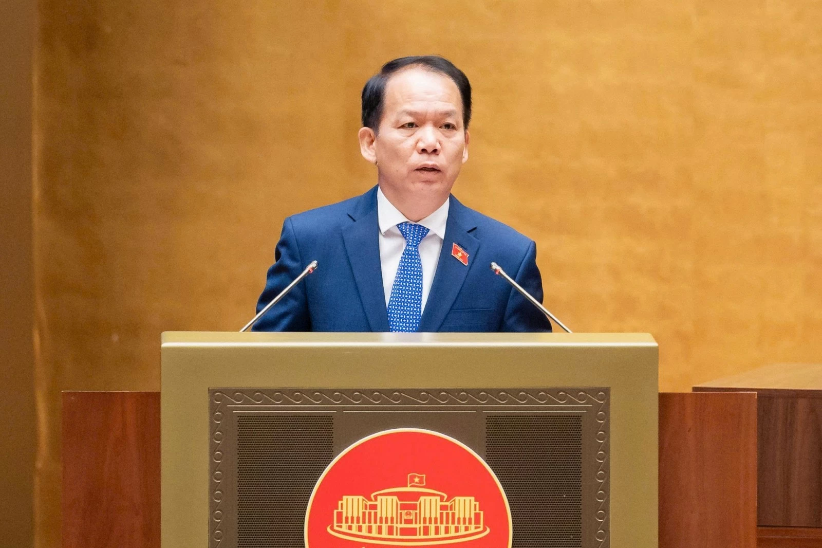 Thông qua các cơ chế đột phá cho đô thị đặc biệt, khu kinh tế đặc biệt và đô thị lấn biển Thông qua các cơ chế đột phá cho đô thị đặc biệt, khu kinh tế đặc biệt và đô thị lấn biển