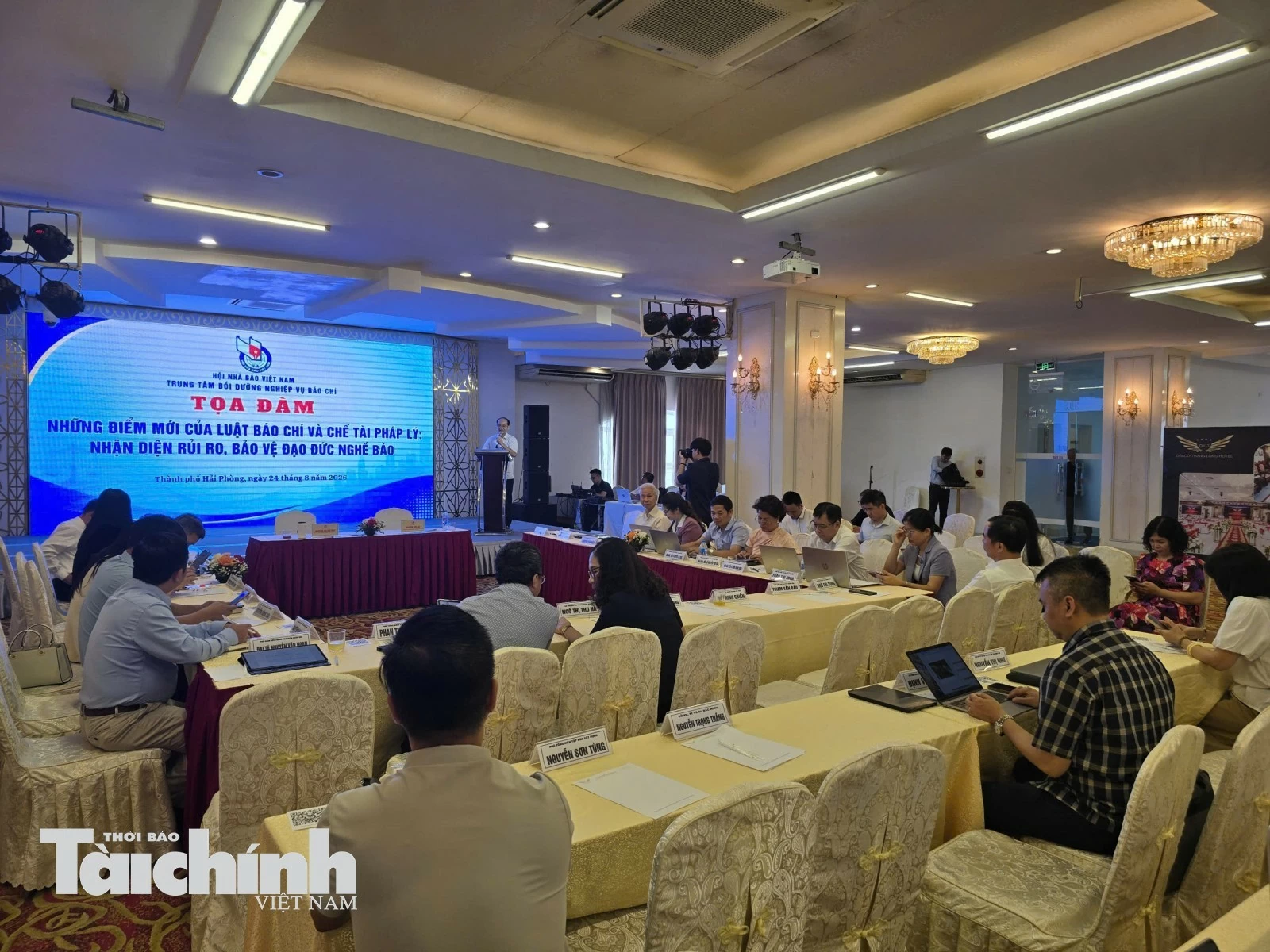 Báo chí được mở rộng hoạt động trên không gian số, tạo thêm nguồn thu mới Báo chí được mở rộng hoạt động trên không gian số, tạo thêm nguồn thu mới