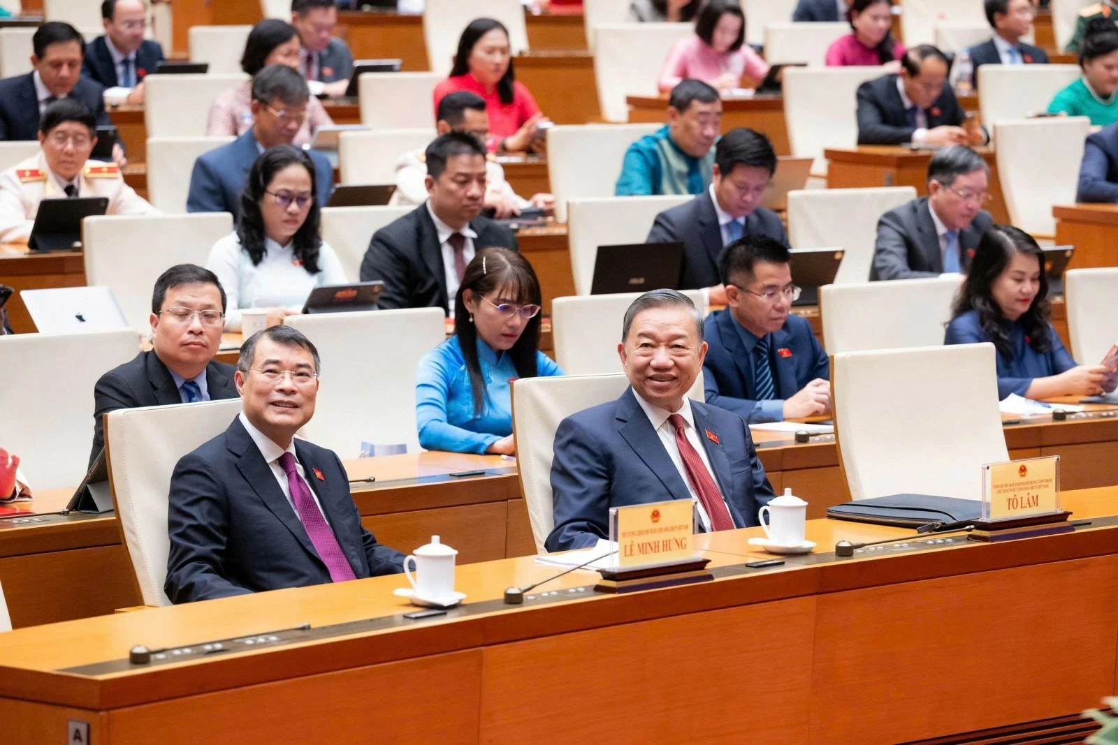 Chủ tịch Quốc hội: Không để người dân, doanh nghiệp phải chờ đợi Chủ tịch Quốc hội: Không để người dân, doanh nghiệp phải chờ đợi