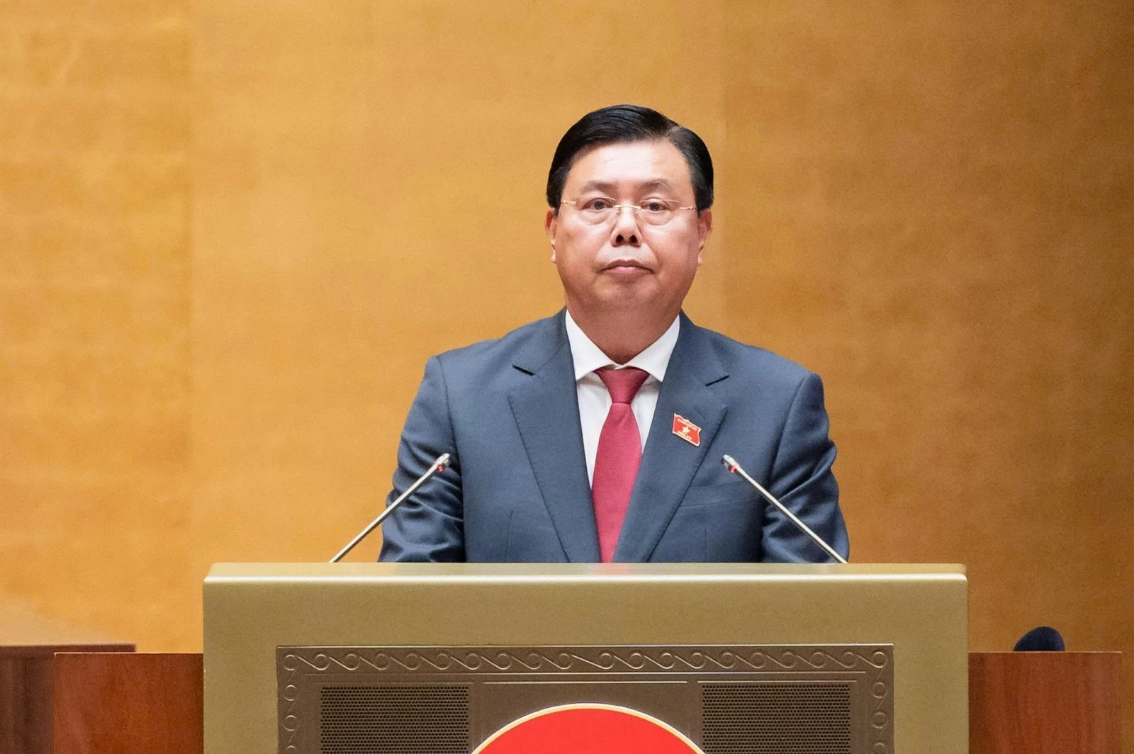 Thông qua việc thành lập thành phố Quảng Ninh và thành phố Bắc Ninh Thông qua việc thành lập thành phố Quảng Ninh và thành phố Bắc Ninh