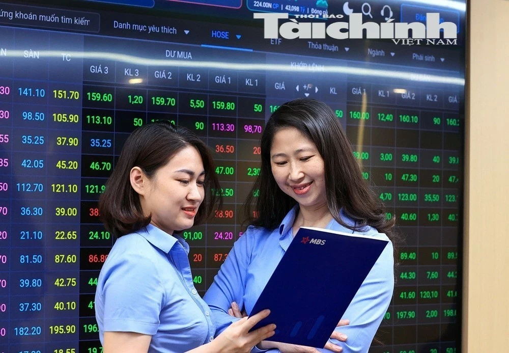 Chứng khoán ngày 24/8: VN-Index tăng hơn 20 điểm, tiến sát mốc 1.800 điểm Chứng khoán ngày 24/8: VN-Index tăng hơn 20 điểm, tiến sát mốc 1.800 điểm