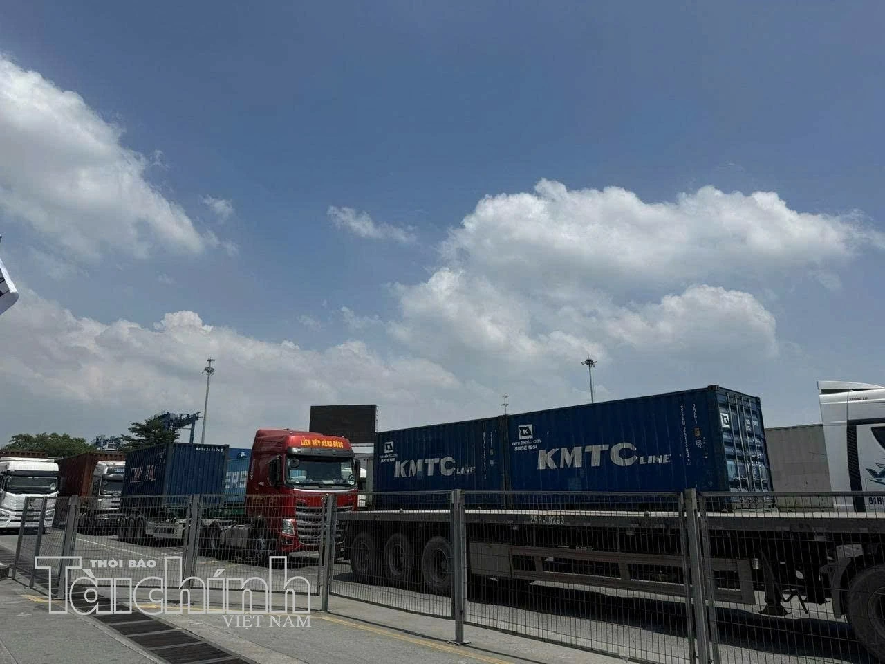 Chi phí logistics khoảng 16% GDP đặt ra yêu cầu gỡ điểm nghẽn pháp lý trong số hóa