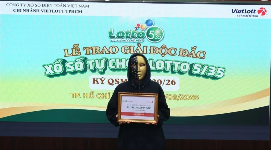 Mua vé bằng tiền dư, người chơi tại TP. Hồ Chí Minh trúng độc đắc xổ số Lotto 5/35 hơn 11,3 tỷ đồng Mua vé bằng tiền dư, người chơi tại TP. Hồ Chí Minh trúng độc đắc xổ số Lotto 5/35 hơn 11,3 tỷ đồng