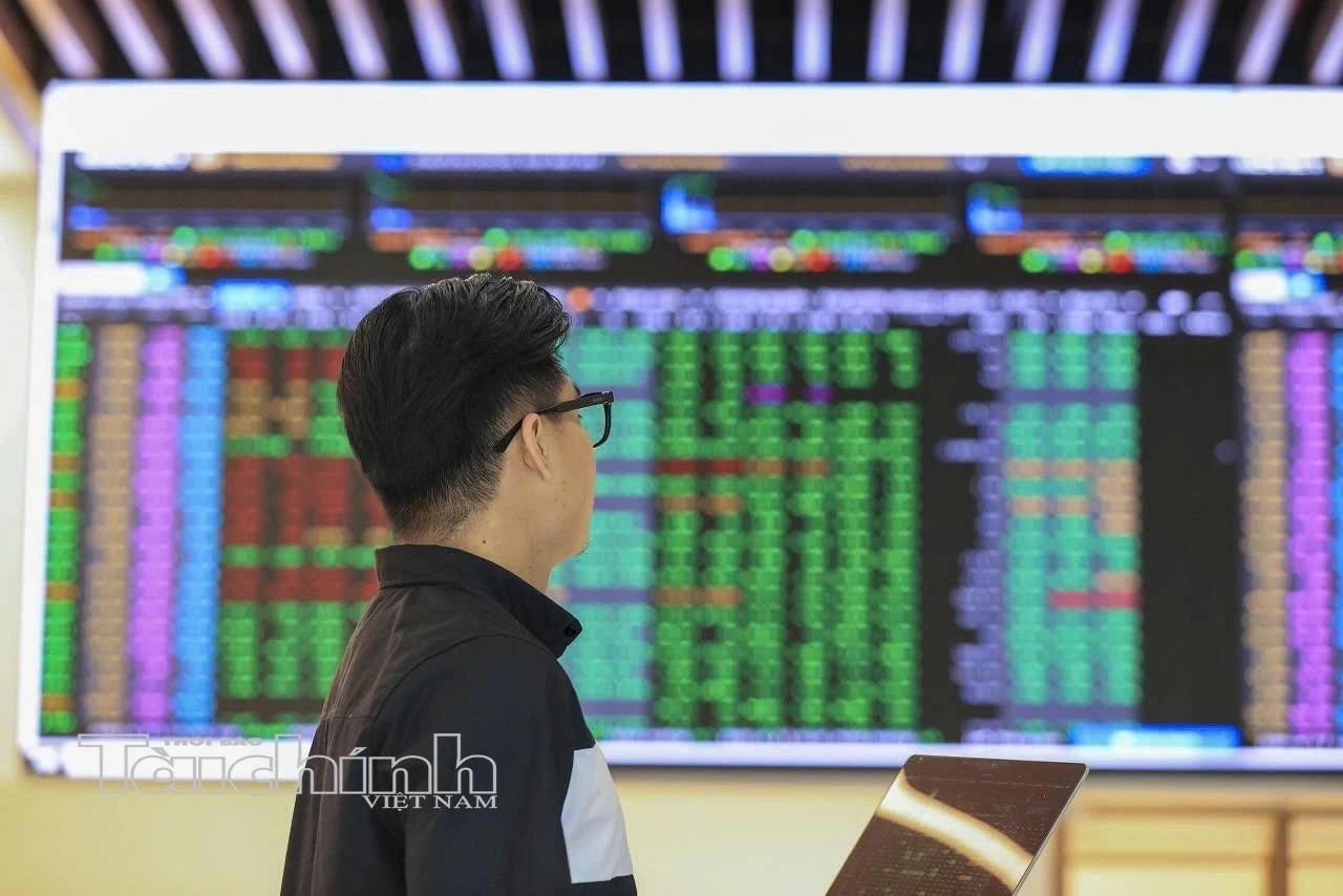 Chứng khoán ngày 28/8: VN-Index tăng điểm mạnh, chinh phục mốc 1.800 điểm Chứng khoán ngày 28/8: VN-Index tăng điểm mạnh, chinh phục mốc 1.800 điểm