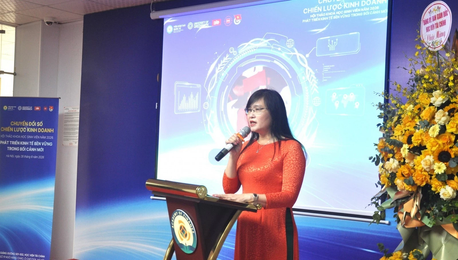 Đưa nghiên cứu khoa học sinh viên gắn với thực tiễn phát triển kinh tế