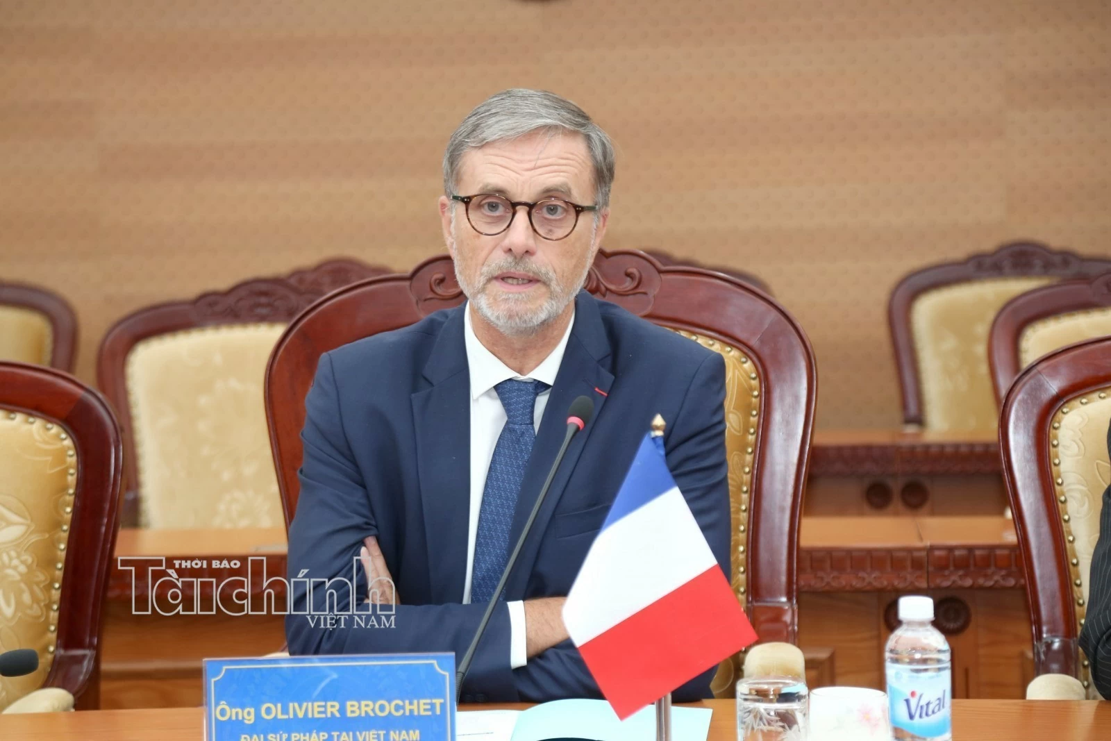 Bộ trưởng Ngô Văn Tuấn tiếp Đại sứ Pháp Olivier Brochet chào từ biệt kết thúc nhiệm kỳ