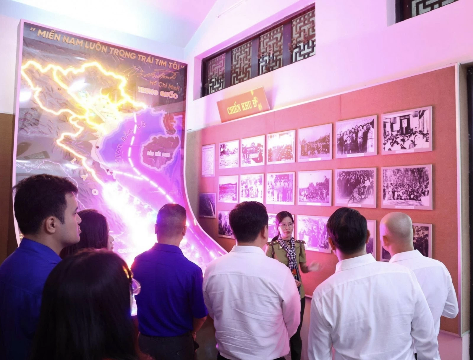 Tuổi trẻ ngành Tài chính Việt Nam - Lào và hành trình về nguồn tiếp lửa truyền thống Tuổi trẻ ngành Tài chính Việt Nam - Lào và hành trình về nguồn tiếp lửa truyền thống