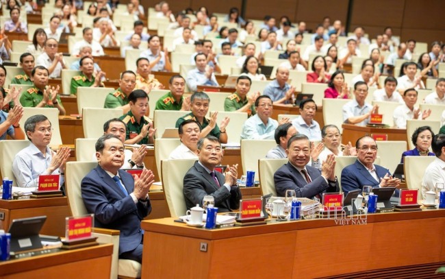 Đảng bộ Bộ Tài chính nghiên cứu, học tập, quán triệt và triển khai thực hiện một số Nghị quyết, Chỉ thị của Bộ Chính trị