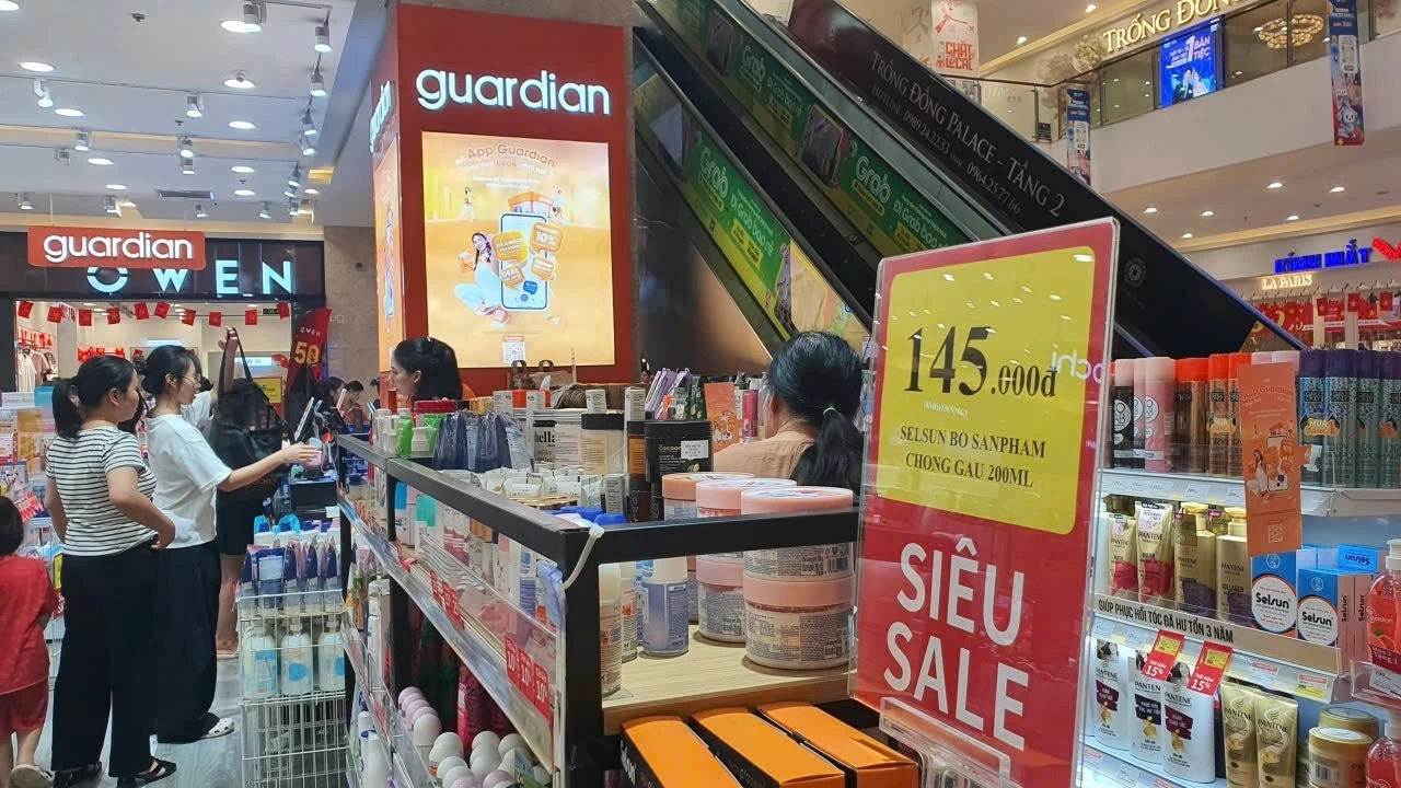 Sức mua 8 tháng tăng 13,3%