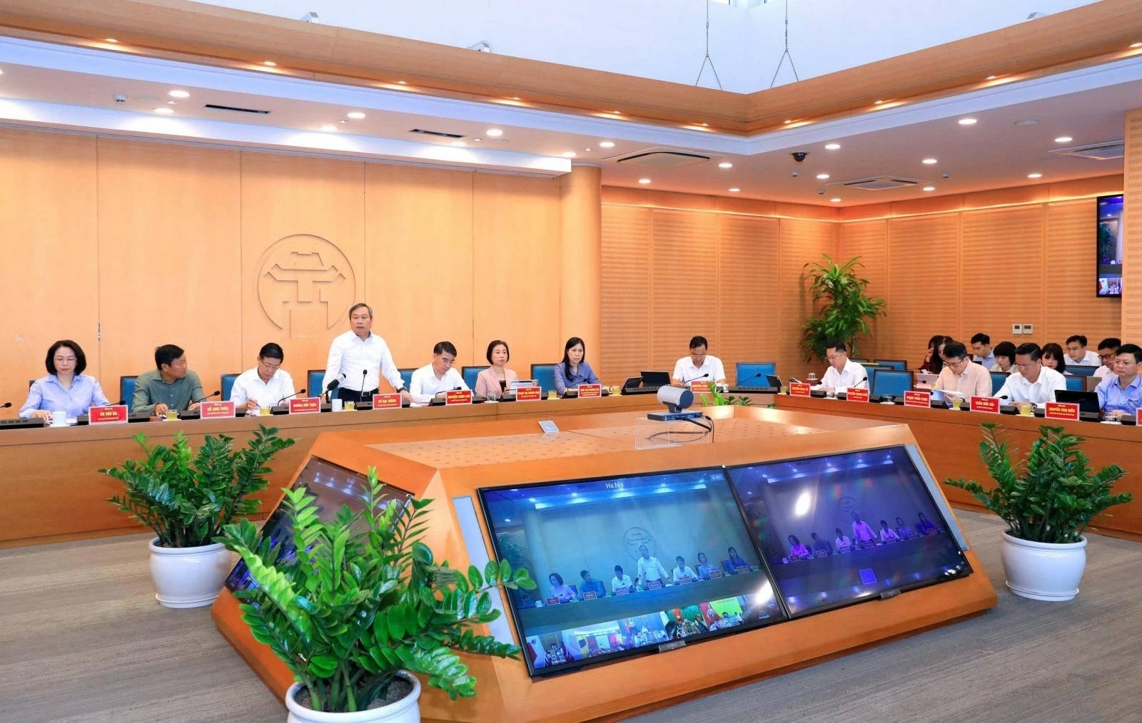 Hà Nội tăng tốc các động lực tăng trưởng, phấn đấu GRDP năm 2026 đạt từ 11% trở lên