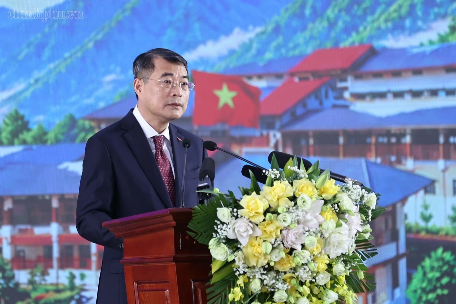 Thủ tướng Lê Minh Hưng: Giáo dục phải đi trước một bước trong giai đoạn phát triển mới của đất nước* Thủ tướng Lê Minh Hưng: Giáo dục phải đi trước một bước trong giai đoạn phát triển mới của đất nước*