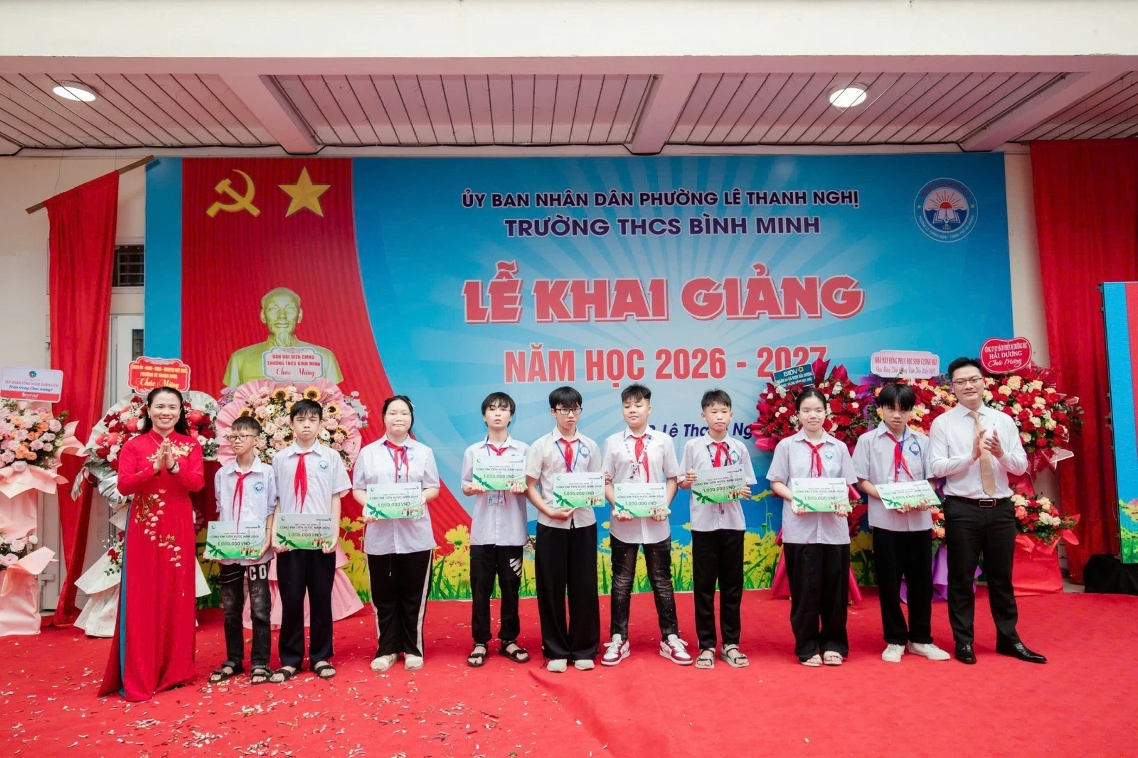 Vietcombank triển khai trao 7.350 suất học bổng 