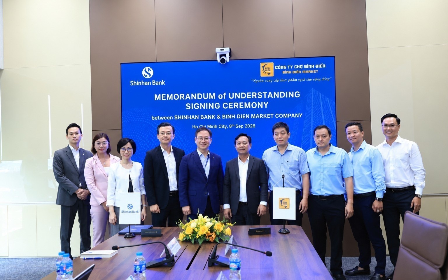 Shinhan hợp tác cùng Công ty Quản lý và Kinh doanh chợ Bình Điền, mở rộng giải pháp tài chính cho thương nhân