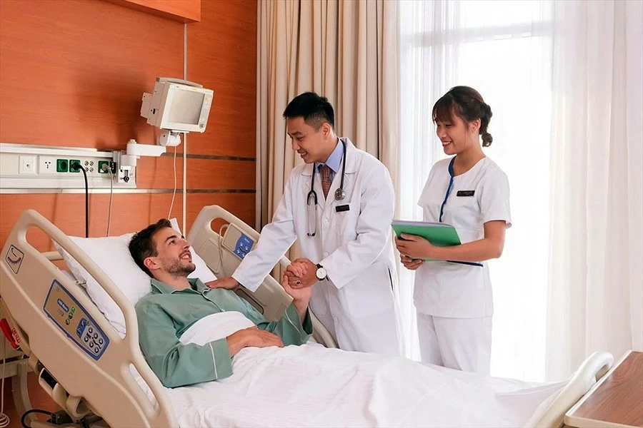 Dư địa tỷ USD của y tế tư nhân, cho thuê tài chính nhiều lợi thế 