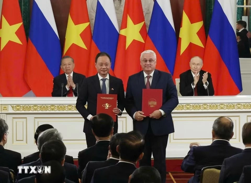 Tổng Bí thư, Chủ tịch nước Tô Lâm và Tổng thống Nga chứng kiến Lễ trao các văn kiện hợp tác