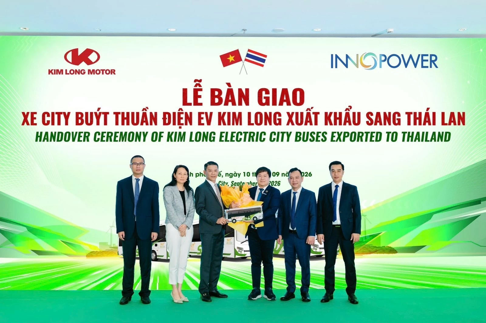 Xuất khẩu lô xe city buýt thuần điện EV KIM LONG sang Thái Lan Xuất khẩu lô xe city buýt thuần điện EV KIM LONG sang Thái Lan