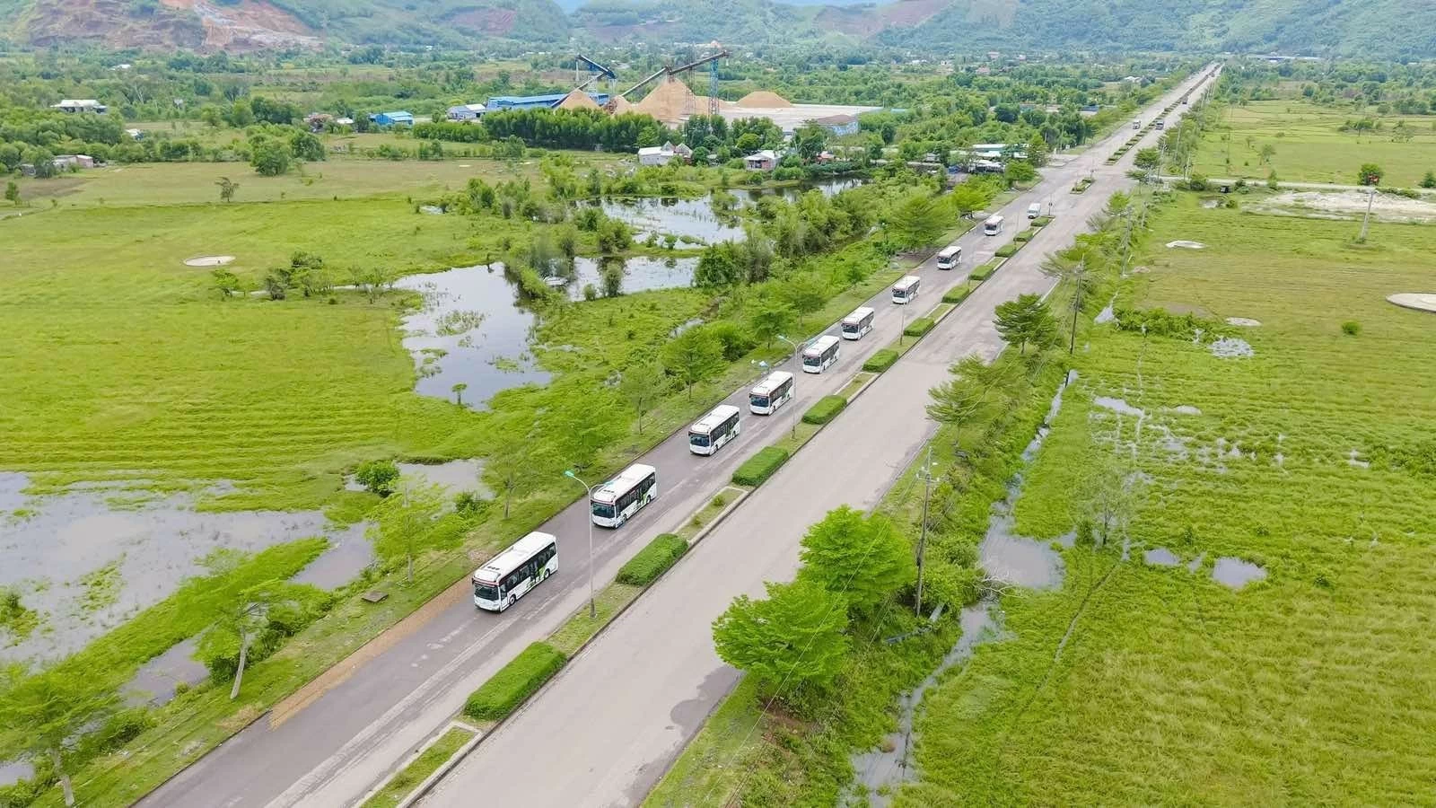Xuất khẩu lô xe city buýt thuần điện EV KIM LONG sang Thái Lan Xuất khẩu lô xe city buýt thuần điện EV KIM LONG sang Thái Lan