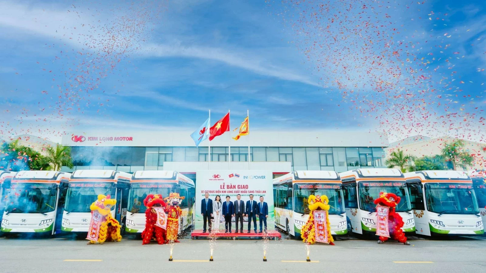 Xuất khẩu lô xe city buýt thuần điện EV KIM LONG sang Thái Lan Xuất khẩu lô xe city buýt thuần điện EV KIM LONG sang Thái Lan