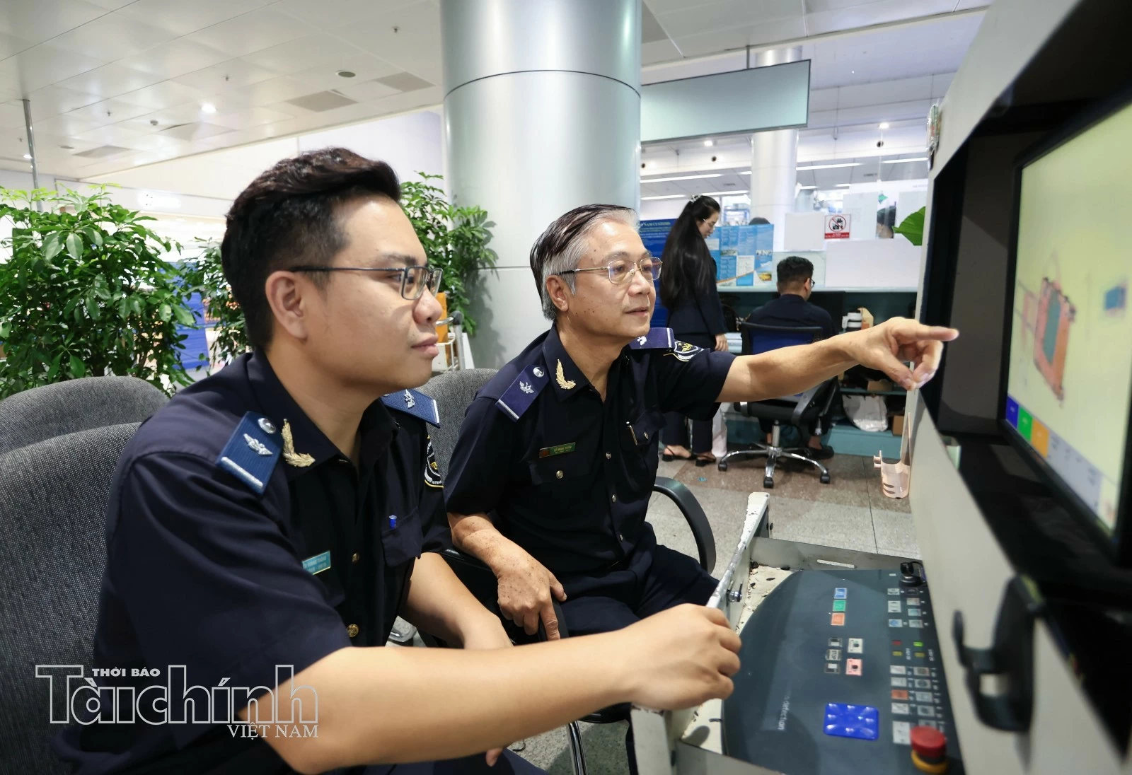Hải quan Tân Sơn Nhất chặn nhiều thủ đoạn vận chuyển ma túy qua đường hàng không