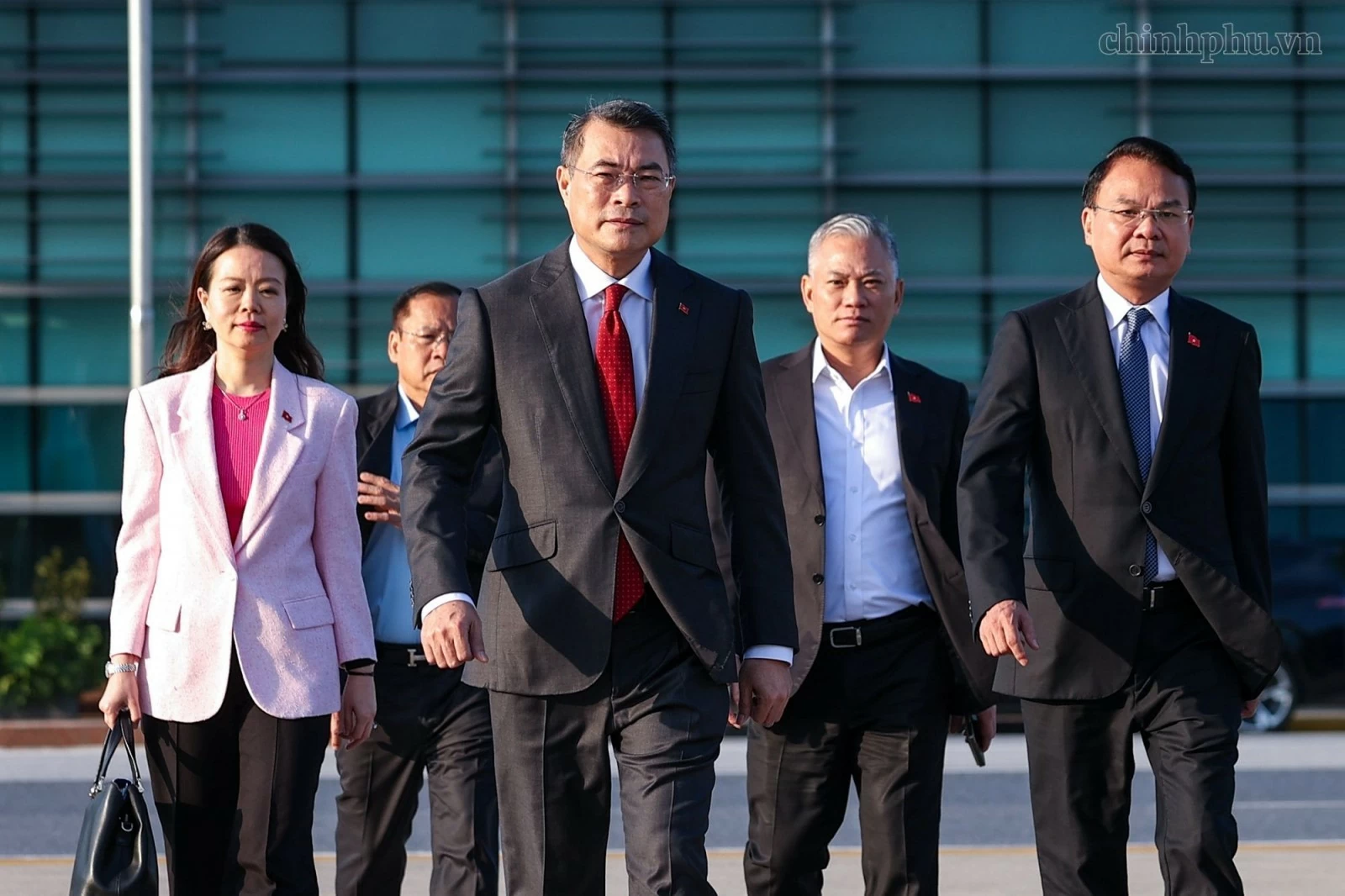 Thủ tướng Lê Minh Hưng lên đường dự Hội nghị thượng đỉnh BRICS và làm việc song phương tại Ấn Độ
