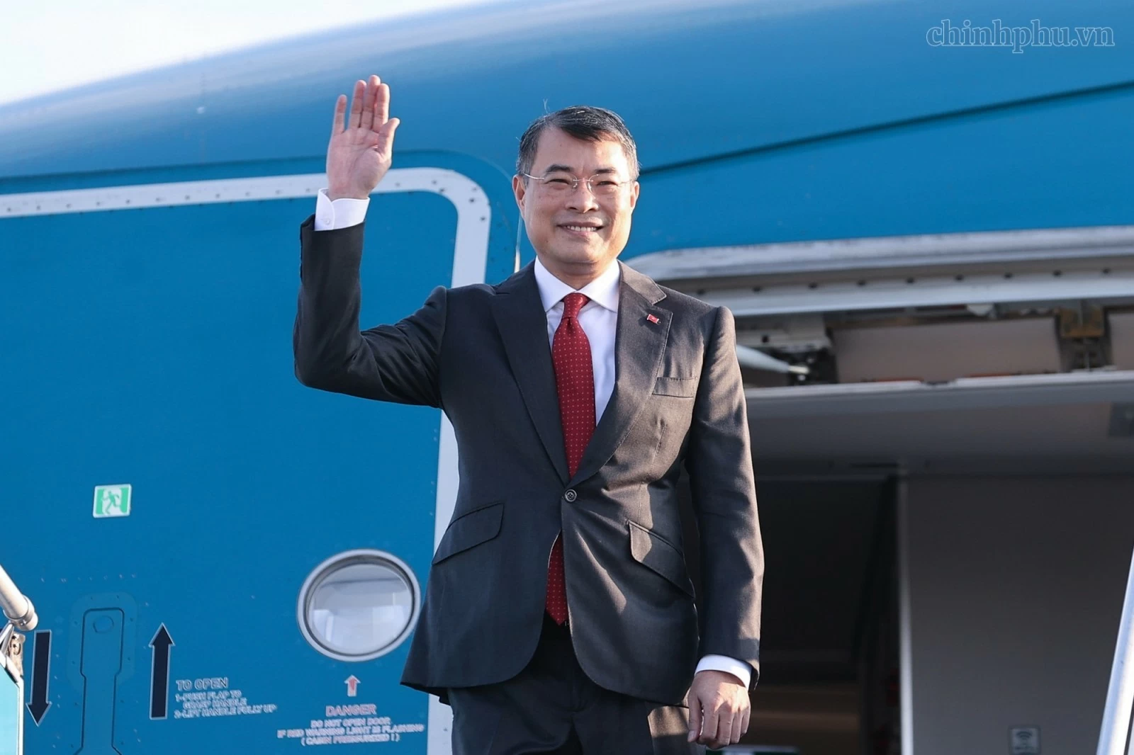 Thủ tướng Lê Minh Hưng lên đường dự Hội nghị thượng đỉnh BRICS và làm việc song phương tại Ấn Độ Thủ tướng Lê Minh Hưng lên đường dự Hội nghị thượng đỉnh BRICS và làm việc song phương tại Ấn Độ
