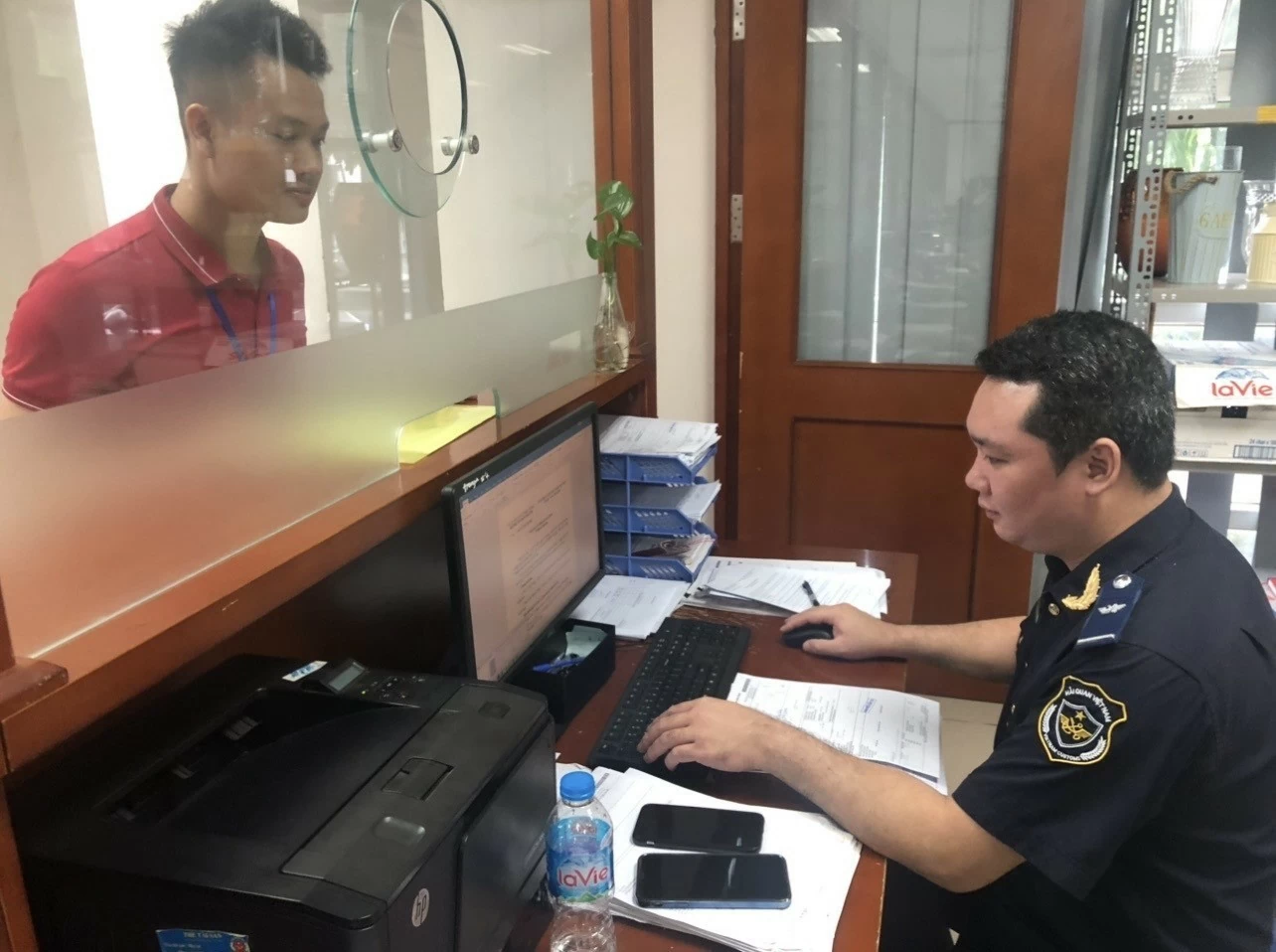 Hải quan khu vực I thu ngân sách tăng 17,8%, đạt gần 32.000 tỷ đồng Hải quan khu vực I thu ngân sách tăng 17,8%, đạt gần 32.000 tỷ đồng