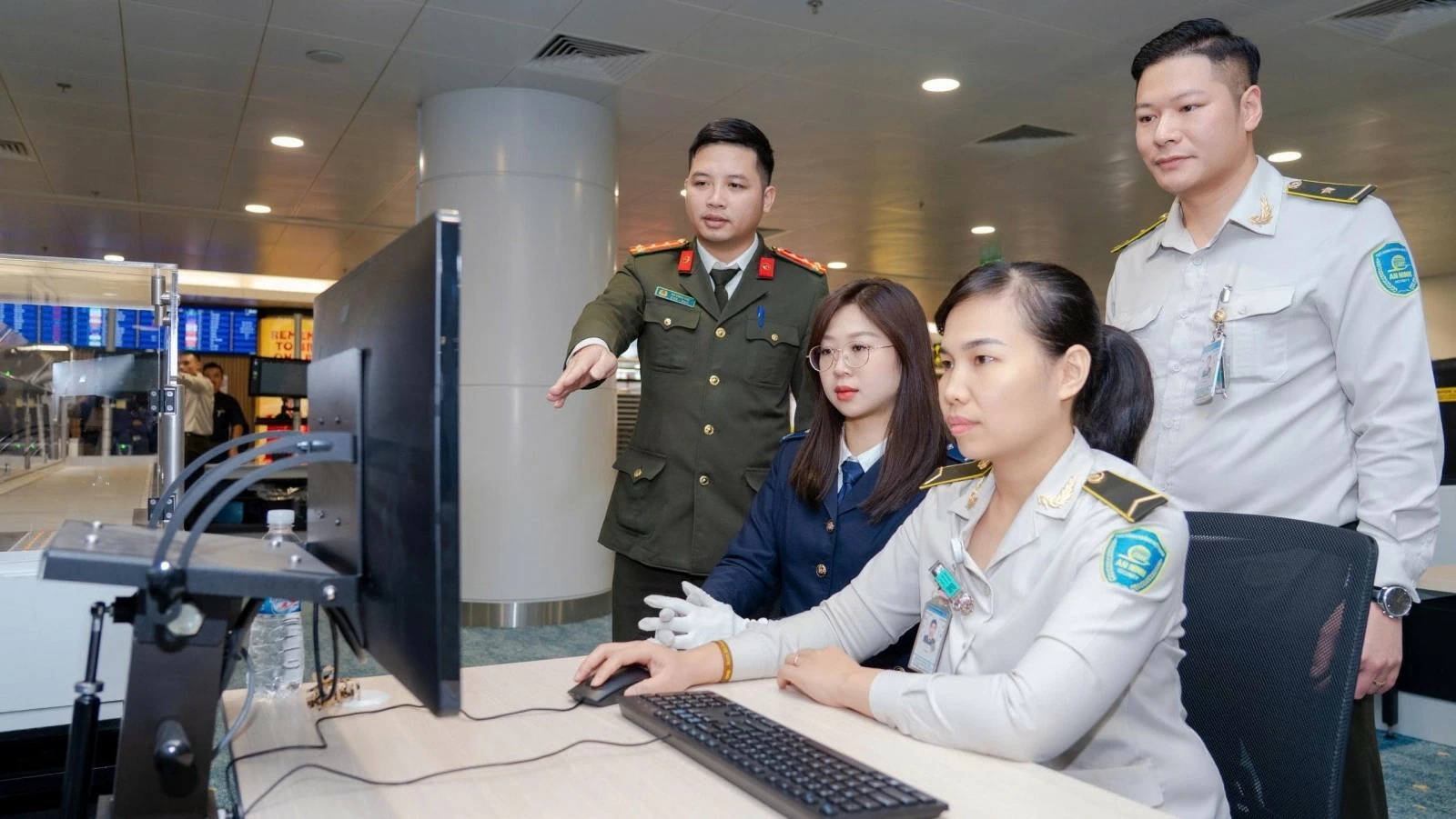 Hải quan hỏa tốc triển khai cơ chế phối hợp quản lý người nước ngoài Hải quan hỏa tốc triển khai cơ chế phối hợp quản lý người nước ngoài