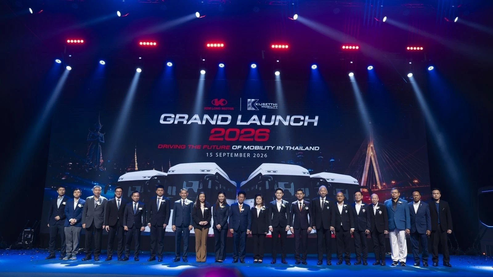 Xe bus Made in Vietnam thương hiệu KIM LONG ra mắt thị trường Thái Lan