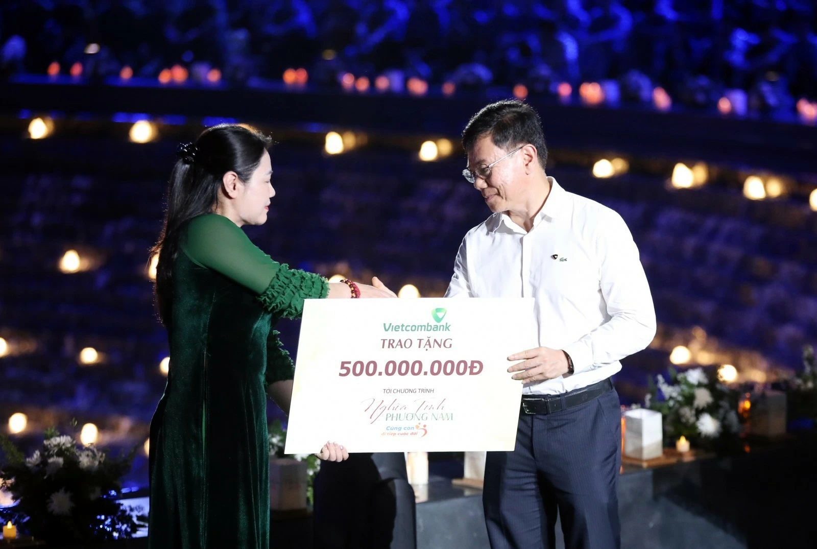 Vietcombank trao tặng 500 triệu đồng cho trẻ em có hoàn cảnh khó khăn tại chương trình “Nghĩa tình Phương Nam - Cùng con đi tiếp cuộc đời” năm 2026