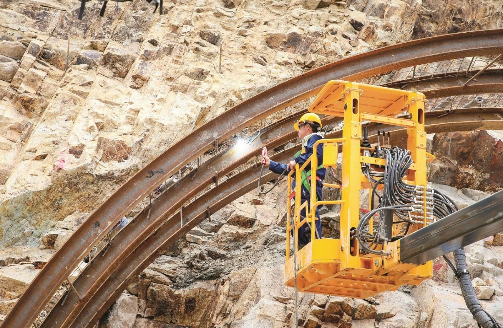 4 th&aacute;ng dồn sức thực hiện kế hoạch của nửa năm