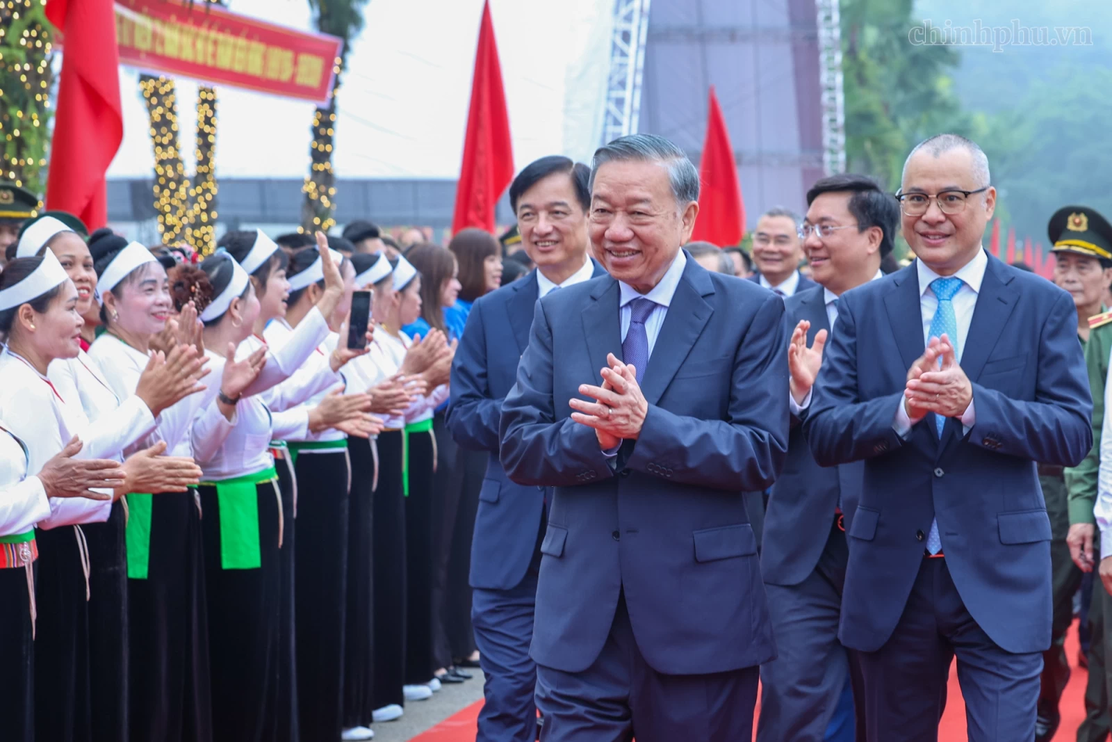 Tổng Bí thư, Chủ tịch nước Tô Lâm dự Lễ kỷ niệm 72 năm Ngày Bác Hồ về thăm Đền Hùng và khánh thành Tượng đài “Bác Hồ với ngày hội non sông”