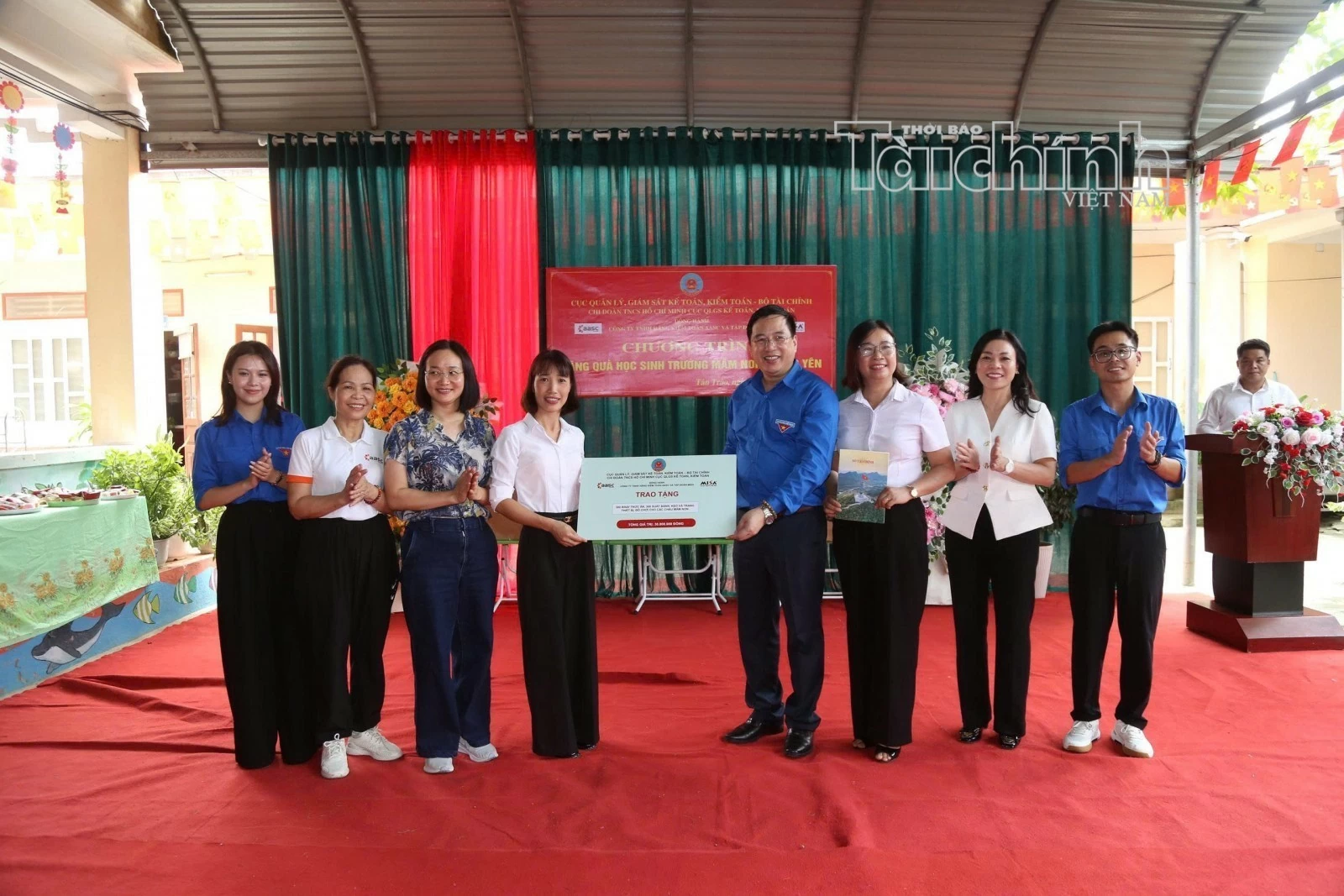 Một số đơn vị Bộ Tài chính tổ chức chương trình Một số đơn vị Bộ Tài chính tổ chức chương trình