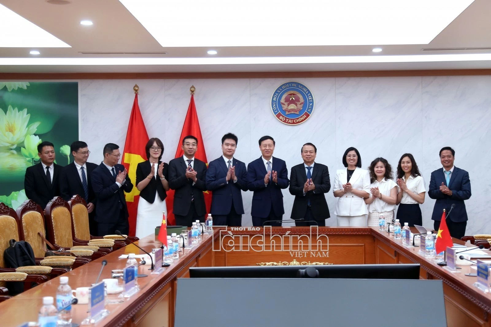 Việt Nam - Trung Quốc: Thúc đẩy quản lý và phát triển khu vực kinh tế tư nhân Việt Nam - Trung Quốc: Thúc đẩy quản lý và phát triển khu vực kinh tế tư nhân