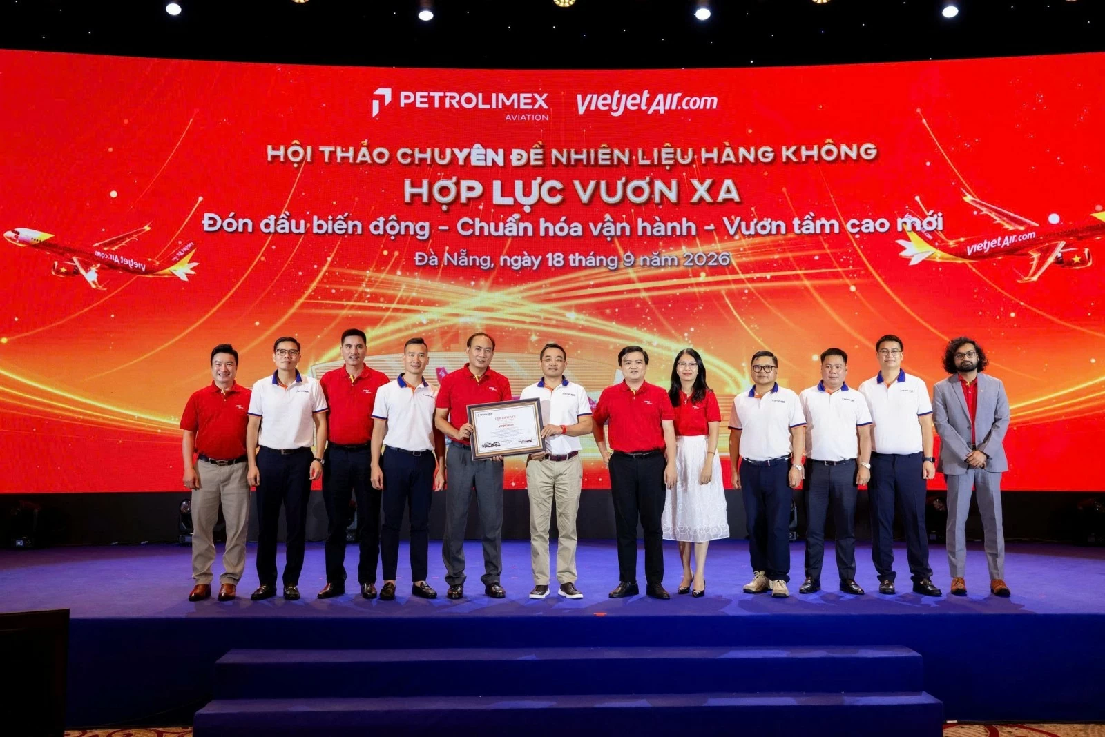 Petrolimex Aviation và Vietjet Air thắt chặt hợp tác trước biến động thị trường nhiên liệu Petrolimex Aviation và Vietjet Air thắt chặt hợp tác trước biến động thị trường nhiên liệu