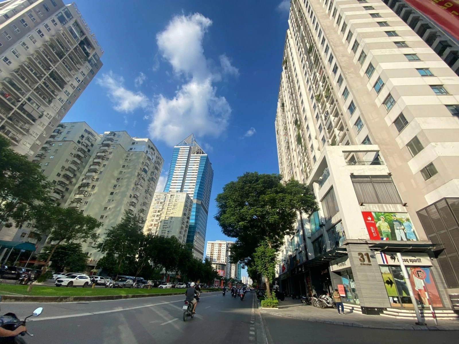 Tâm lý “phòng thủ” vẫn bao trùm thị trường địa ốc