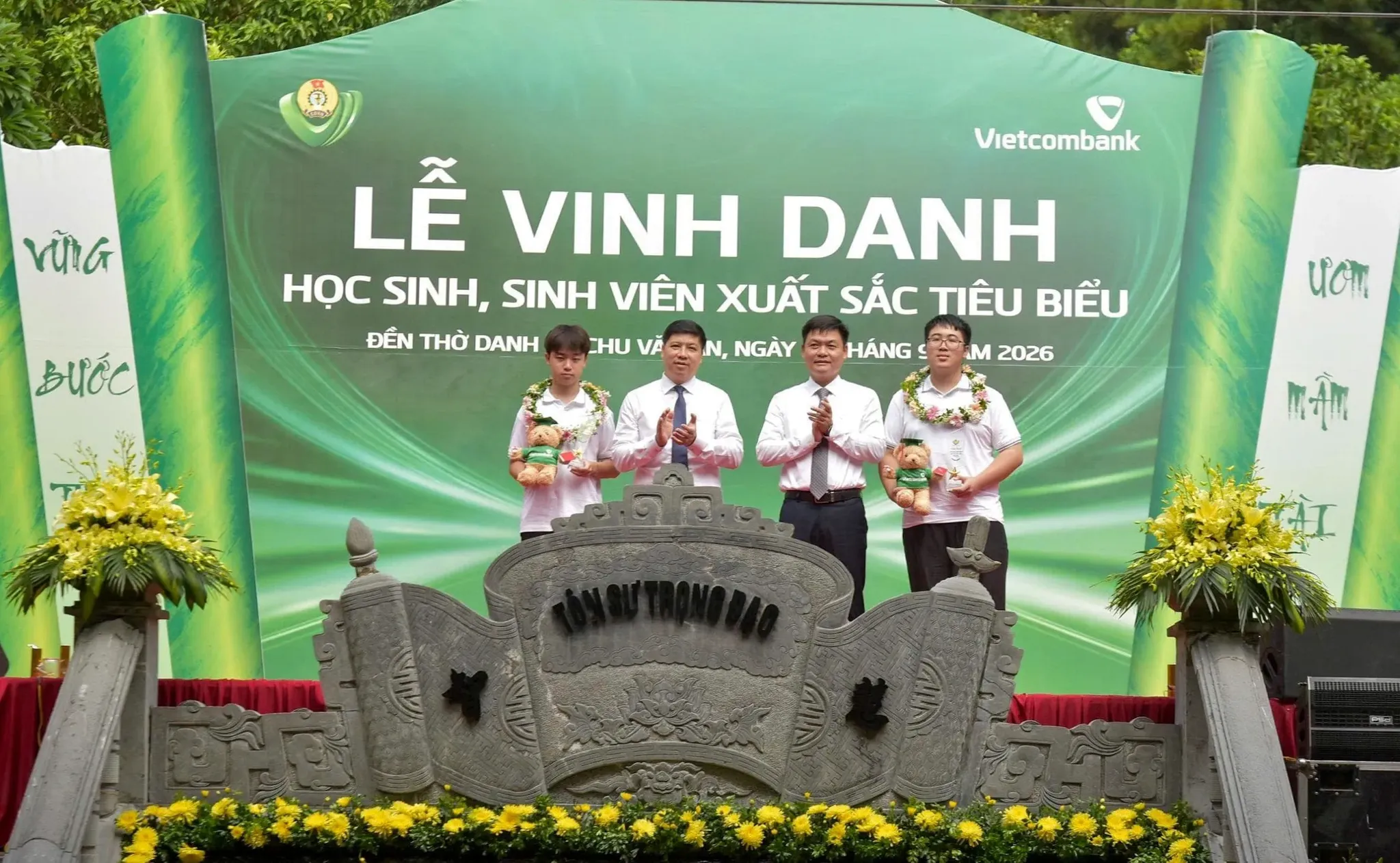 Công đoàn Vietcombank: Vinh danh học sinh, sinh viên xuất sắc, tiêu biểu năm 2026