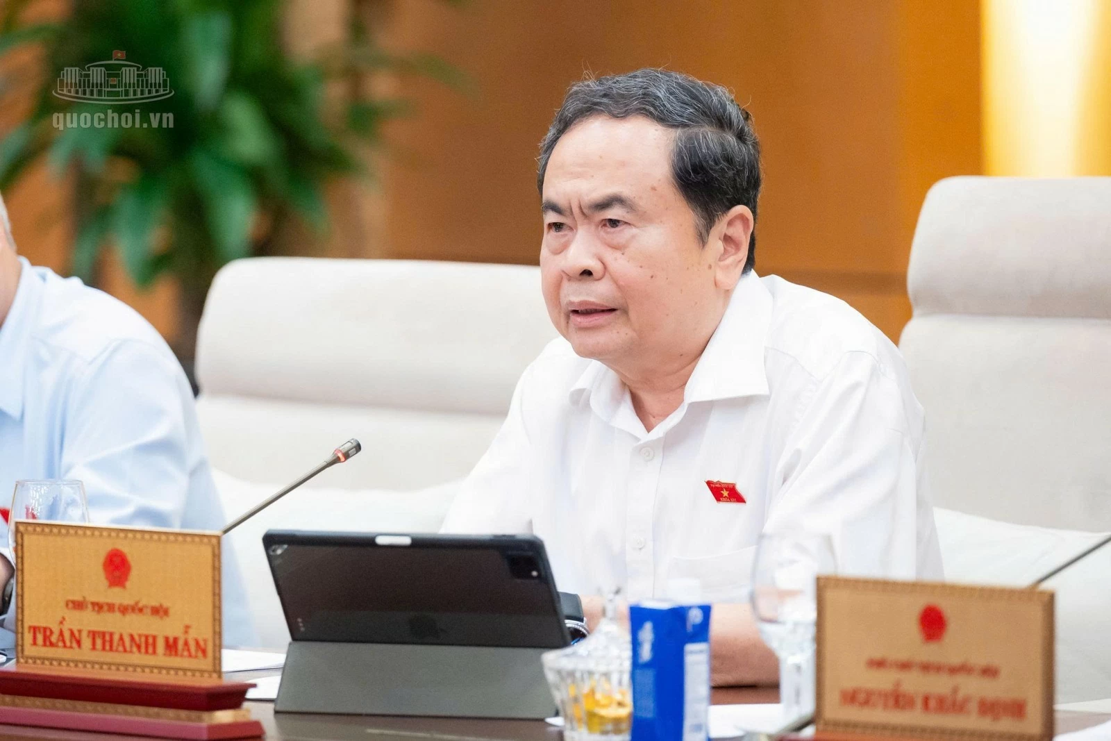 Chủ tịch Quốc hội: Chuyển từ “làm nhiều luật” sang “làm luật tốt, ổn định và kiến tạo phát triển” Chủ tịch Quốc hội: Chuyển từ “làm nhiều luật” sang “làm luật tốt, ổn định và kiến tạo phát triển”