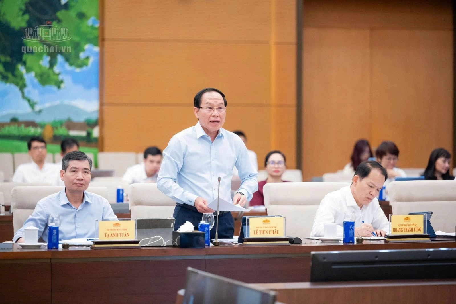Chủ tịch Quốc hội: Chuyển từ “làm nhiều luật” sang “làm luật tốt, ổn định và kiến tạo phát triển” Chủ tịch Quốc hội: Chuyển từ “làm nhiều luật” sang “làm luật tốt, ổn định và kiến tạo phát triển”