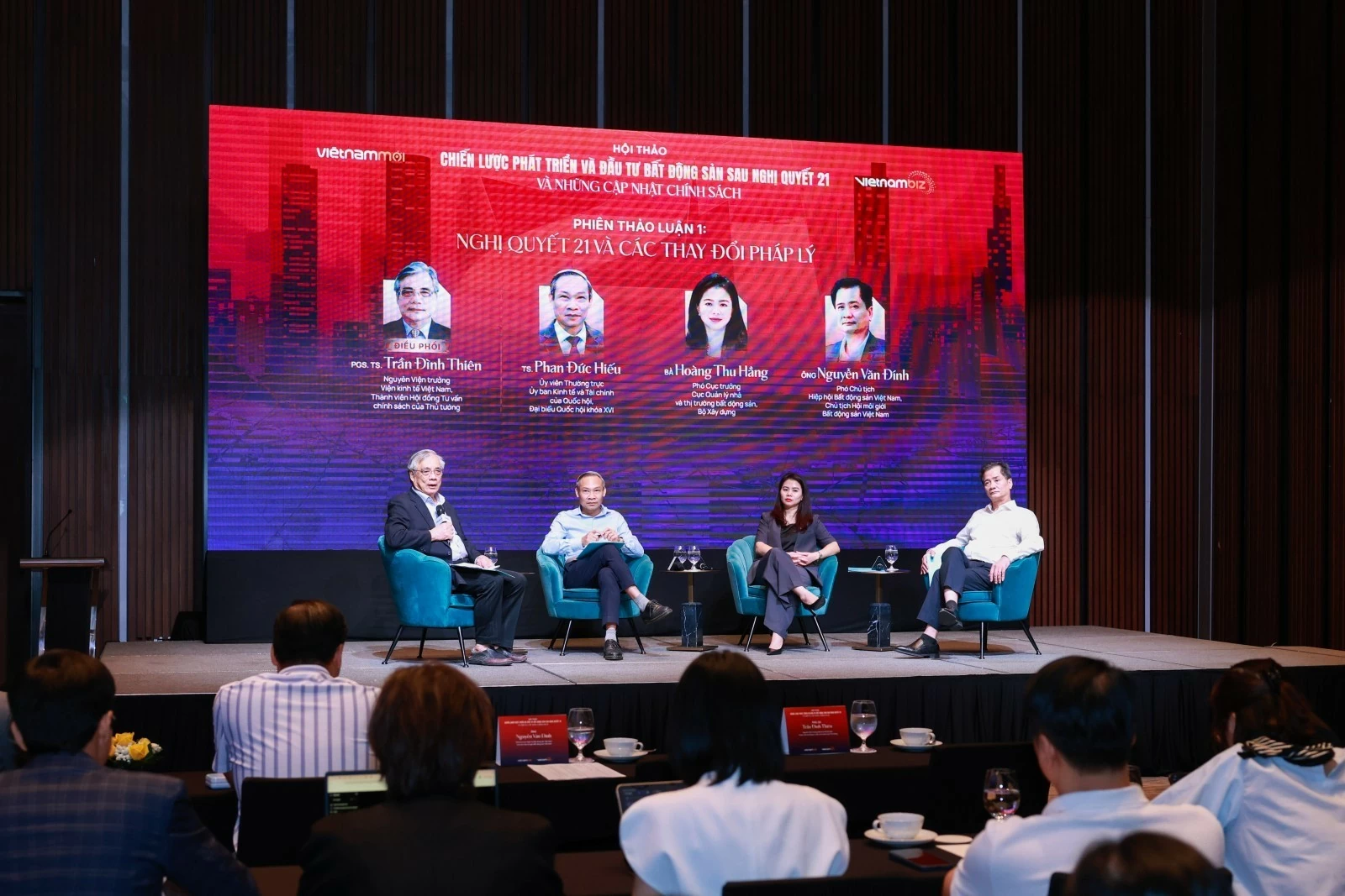Hoàn thiện chính sách để phát huy nguồn lực đất đai Hoàn thiện chính sách để phát huy nguồn lực đất đai