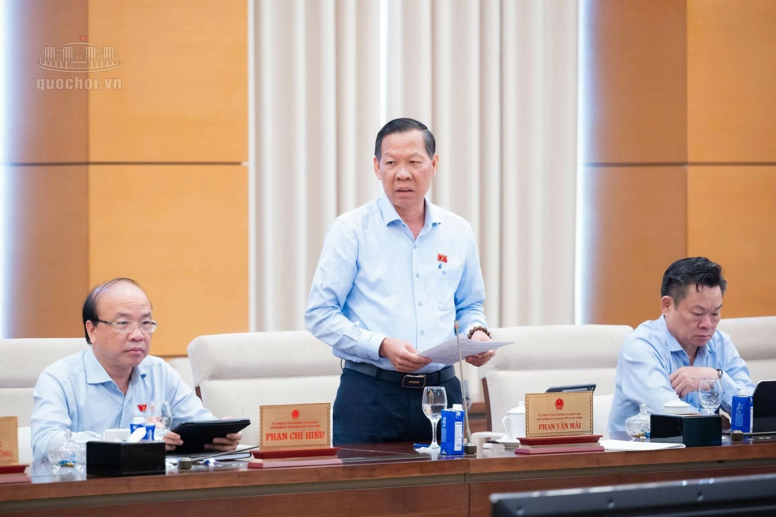 Xây dựng luật chuyên ngành về giao dịch hàng hoá phái sinh Xây dựng luật chuyên ngành về giao dịch hàng hoá phái sinh