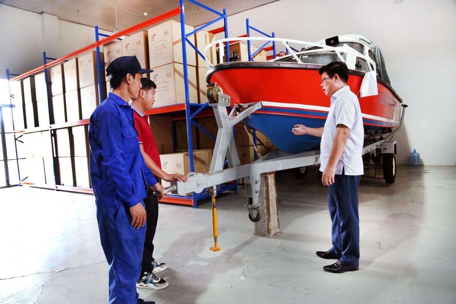 Cục Dự trữ Nhà nước xuất cấp nhiều thiết bị, vật tư cho 4 tỉnh để phòng, chống thiên tai và tìm kiếm cứu nạn Cục Dự trữ Nhà nước xuất cấp nhiều thiết bị, vật tư cho 4 tỉnh để phòng, chống thiên tai và tìm kiếm cứu nạn
