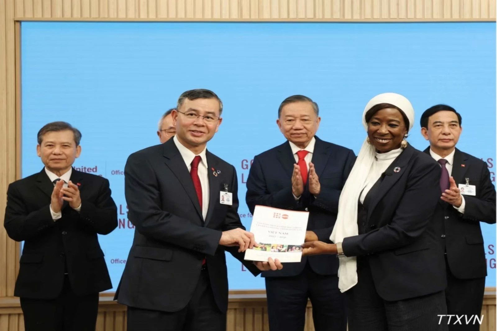 Bộ trưởng Bộ Tài chính tiếp nhận 3 Chương trình hợp tác quốc gia Việt Nam với UNDP, UNICEF và UNFPA giai đoạn 2027-2031 Bộ trưởng Bộ Tài chính tiếp nhận 3 Chương trình hợp tác quốc gia Việt Nam với UNDP, UNICEF và UNFPA giai đoạn 2027-2031