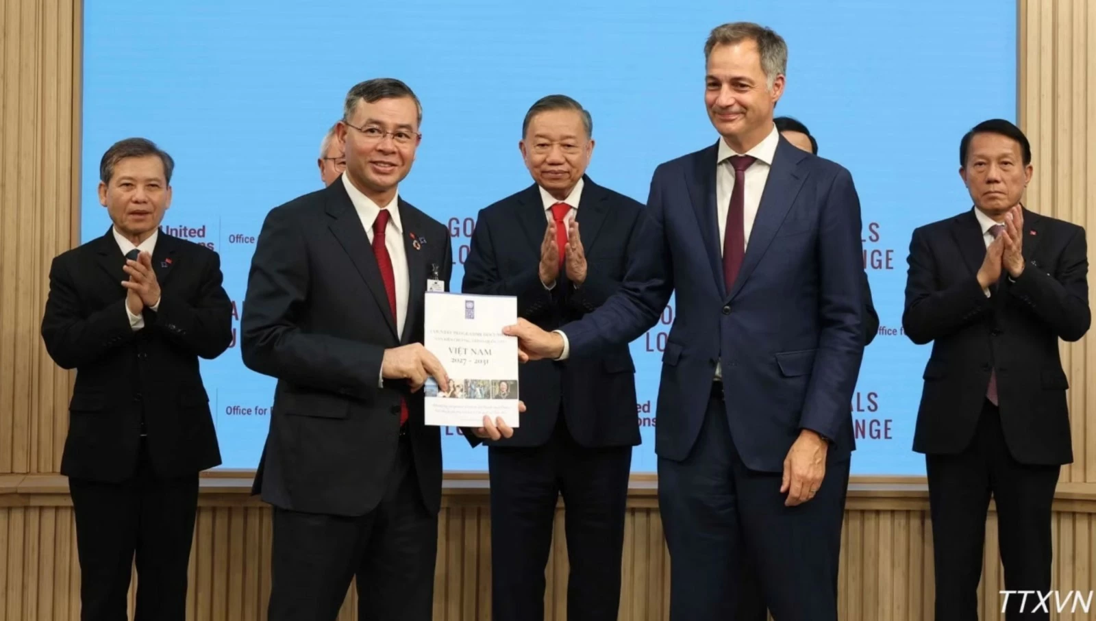 Bộ trưởng Bộ Tài chính tiếp nhận 3 Chương trình hợp tác quốc gia Việt Nam với UNDP, UNICEF và UNFPA giai đoạn 2027-2031 Bộ trưởng Bộ Tài chính tiếp nhận 3 Chương trình hợp tác quốc gia Việt Nam với UNDP, UNICEF và UNFPA giai đoạn 2027-2031