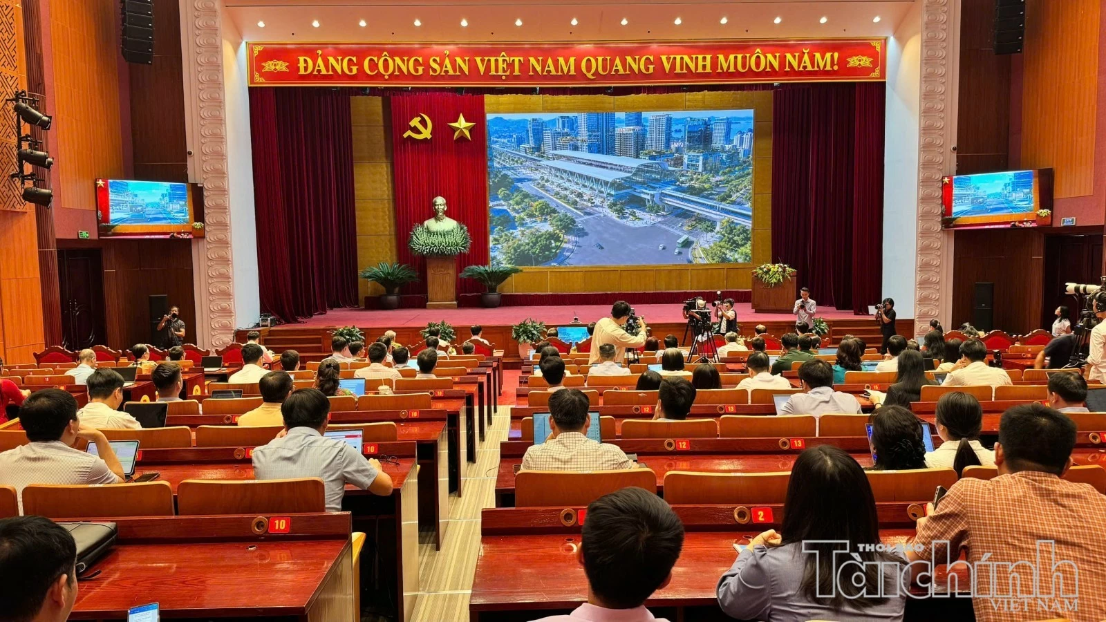 Quảng Ninh gắn chuyển đổi xanh với chuyển đổi số trong mô hình phát triển mới